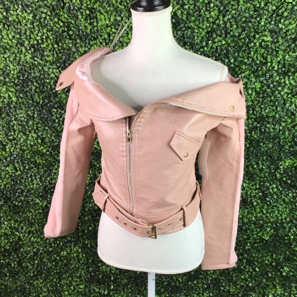 Off shoulder‎ faux leather motorcycle style jacket